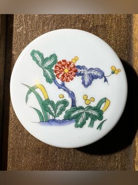 VTG Limoges France Round White Floral Porcelain Trinket Box Lid Flowers